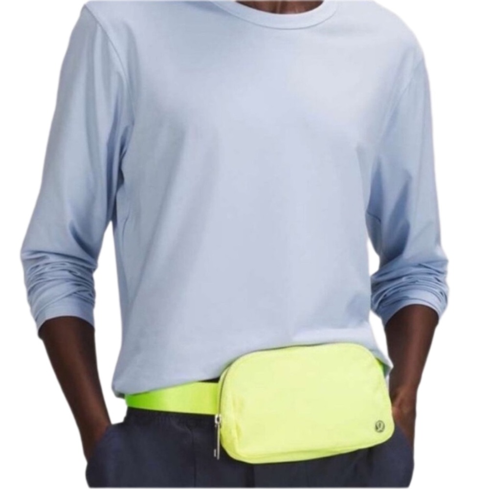 Lululemon Everywhere Belt Bag Crossbody Electric Lemon Neon Yellow - Picture 6 of 14